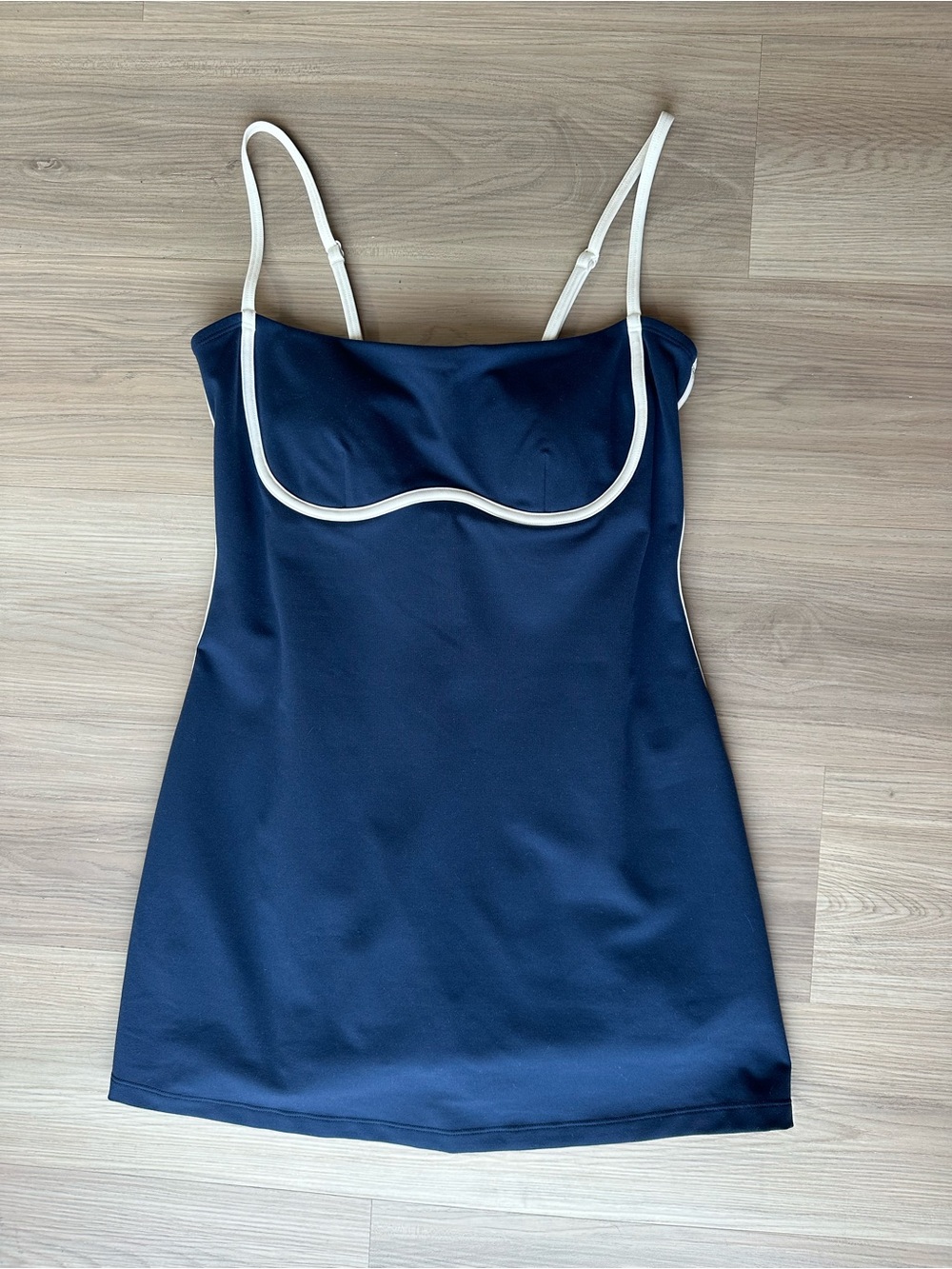 ALO Yoga Airbrush Streamlined Dress - Picture 6 of 10